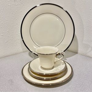Lenox Solitaire 5 Piece Place Setting - 6 Place Settings Available